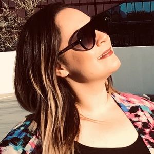 Meet your Posher, Janet